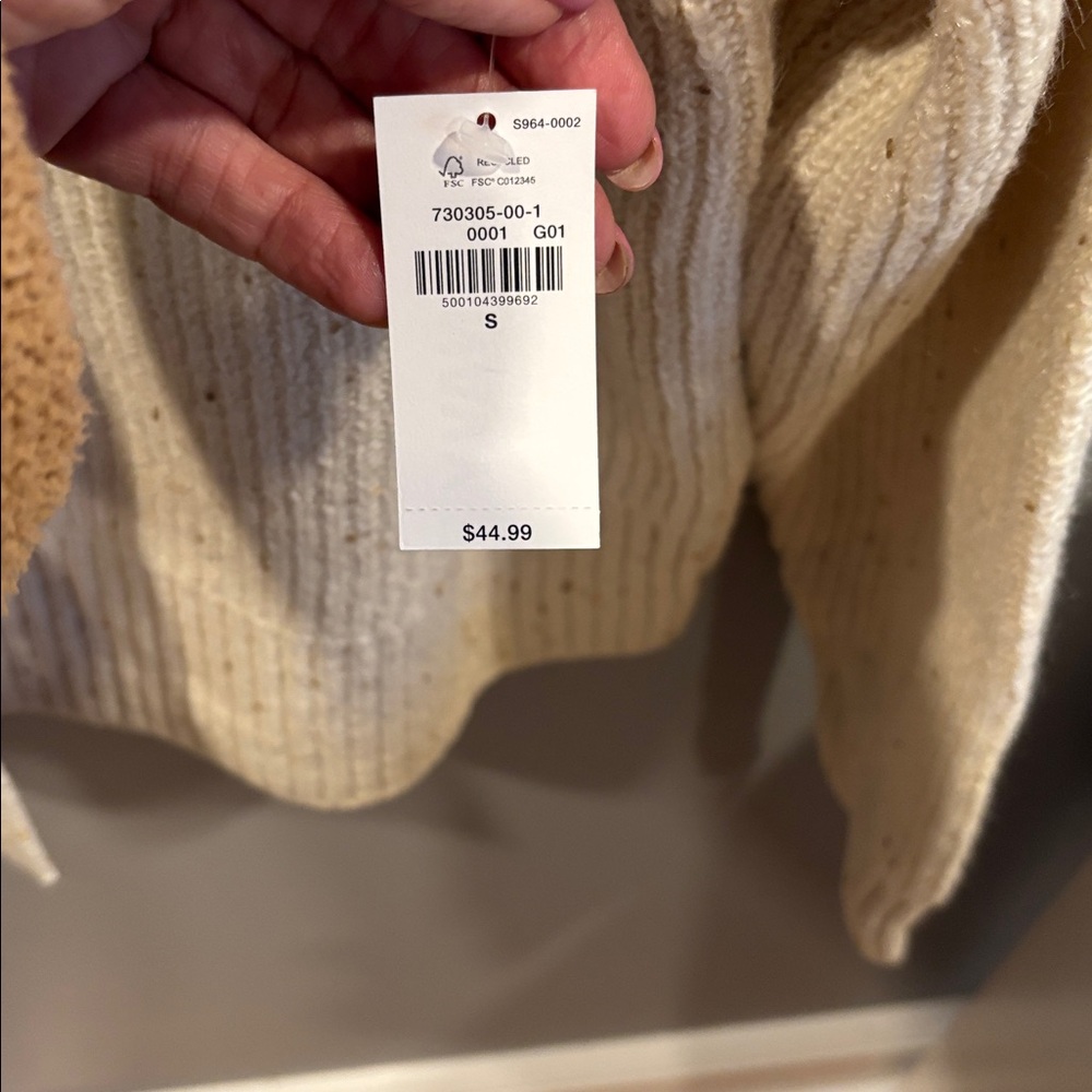 Old Navy Women's Beige Cardigan - Picture 2 of 4